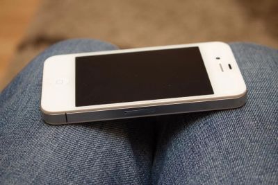 Лот: 13157002. Фото: 1. iPhone 4 [РСТ, оригинал, белый... Смартфоны