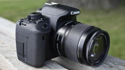 Лот: 9065915. Фото: 1. Canon EOS 650D+Объектив EFS 18-55mm... Цифровые зеркальные