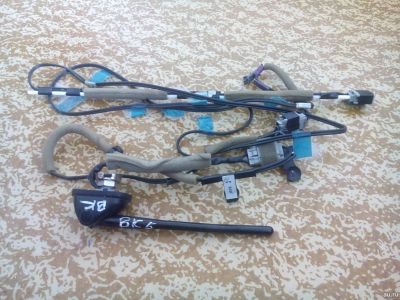 Лот: 14229720. Фото: 1. Антенна крыши Mazda Axela BK5... Электрооборудование