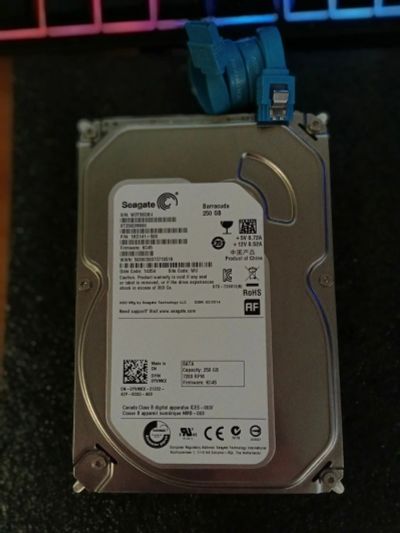 Лот: 17659314. Фото: 1. Жёсткий диск Seagate barracuda... Жёсткие диски (HDD)