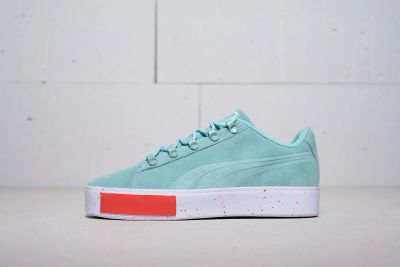 Лот: 11617923. Фото: 1. Кроссовки Puma Suede Platform... Кеды, кроссовки, слипоны