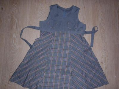 Лот: 2997753. Фото: 1. Продам сарафан в школу р. 152. Платья, сарафаны