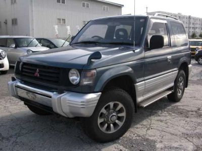 Лот: 7257622. Фото: 1. Клык переднего бампера Pajero... Кузов