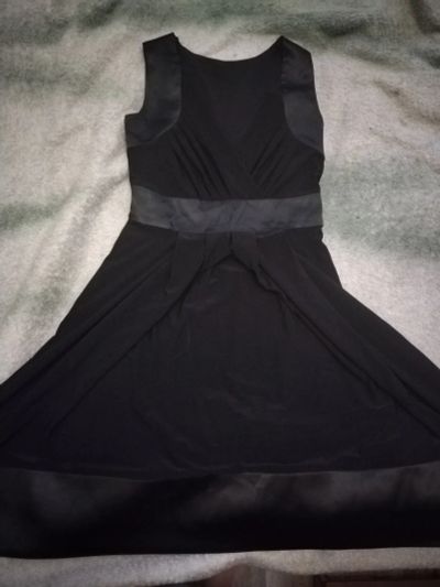 Лот: 21038755. Фото: 1. Черное платье(размер 44-46). Платья