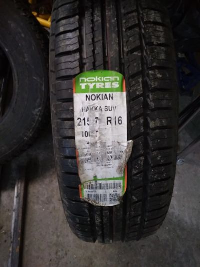 Лот: 12015113. Фото: 1. 215 70 r16 лето nokian hakka suv. Шины