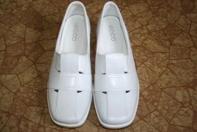 Лот: 2998662. Фото: 1. Туфли Ecco 39 новые последняя... Туфли
