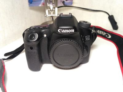 Лот: 8585828. Фото: 1. Canon EOS 70D Body/ Цена снижена... Цифровые зеркальные