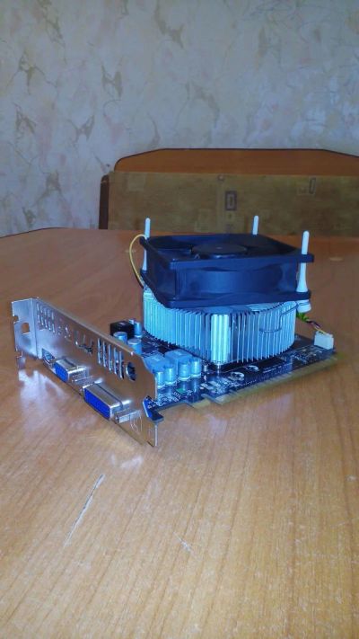 Лот: 7285769. Фото: 1. GeForce GTS 450. Видеокарты