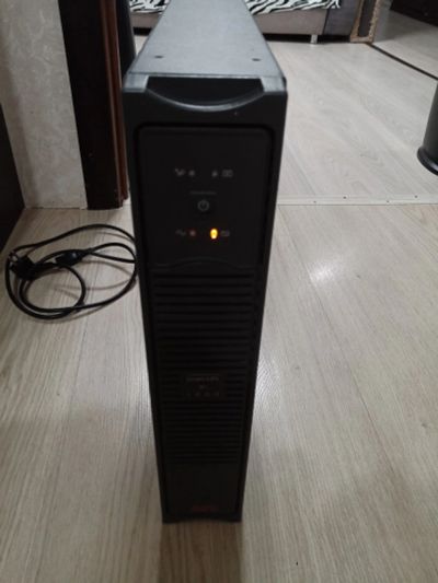 Лот: 18667170. Фото: 1. APC ИБП Smart ups 1000. Инверторы, ИБП
