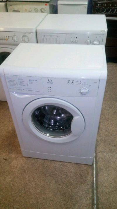 Лот: 5254315. Фото: 1. Стиральная машина Indesit WISN... Стиральные машины
