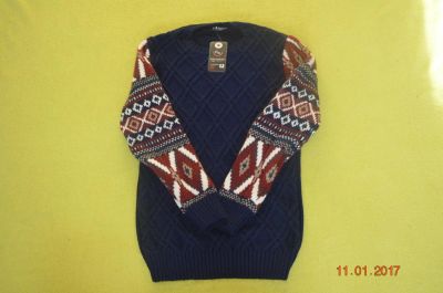 Лот: 8951647. Фото: 1. Вязаный джемпер. Свитеры, толстовки, худи