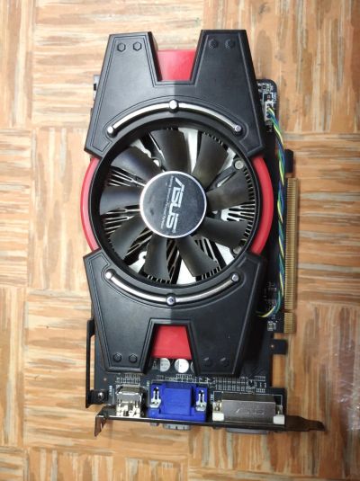 Лот: 19844204. Фото: 1. Видеокарта Asus Radeon HD 6750... Видеокарты