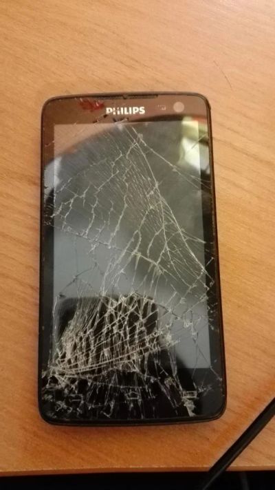 Лот: 8031035. Фото: 1. Продам телефон Philips W732 неисправен. Смартфоны
