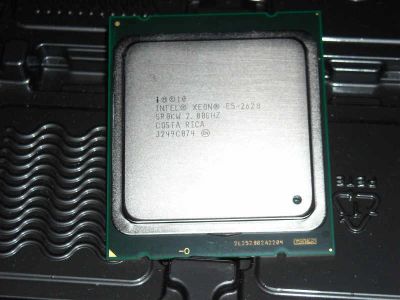 Лот: 17700184. Фото: 1. Intel xeon e5 2620. Процессоры