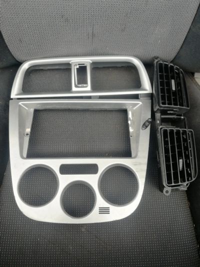 Лот: 17413190. Фото: 1. Рамка магнитолы subaru impreza... Салон