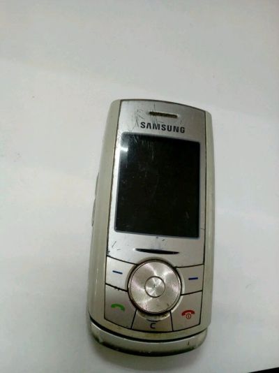 Лот: 10939052. Фото: 1. №949 . Телефон Samsung SGH-J610... Кнопочные мобильные телефоны