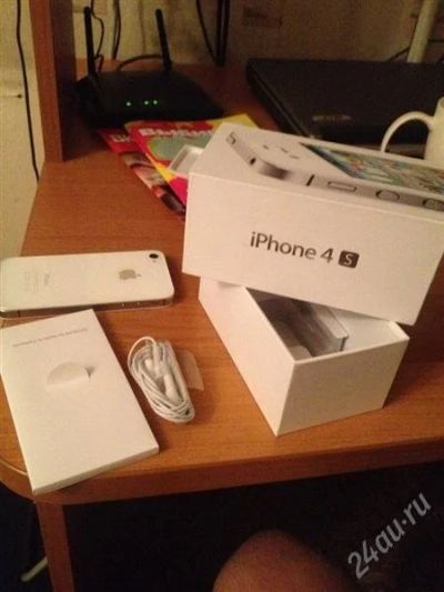 Лот: 2363333. Фото: 1. Iphone 4S white 16GB. Смартфоны