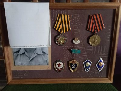 Лот: 25524963. Фото: 1. Оформляю панно с семейными реликвиями. Другие (реклама, дизайн, полиграфия)