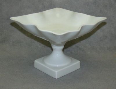 Лот: 15666886. Фото: 1. Limoges ваза конфетница фарфоровая... Другое (антиквариат)