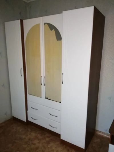 Лот: 21172175. Фото: 1. Платяной шкаф. Спальные гарнитуры