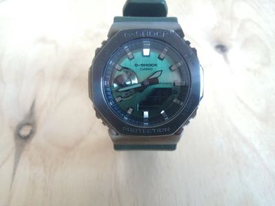 Лот: 25376942. Фото: 1. Наручные часы Casio G-shock GM-2100B-3AER. Оригинальные наручные часы
