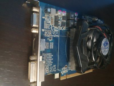 Лот: 16071474. Фото: 1. Видеокарта hd5570. Видеокарты