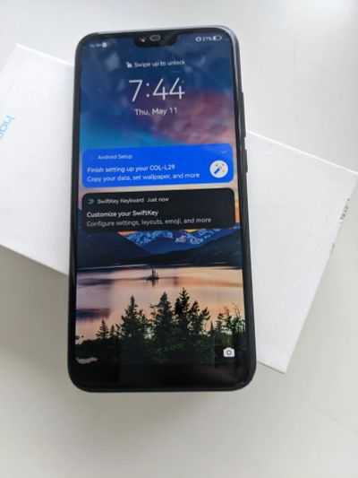 Лот: 20328563. Фото: 1. Honor 10. Смартфоны
