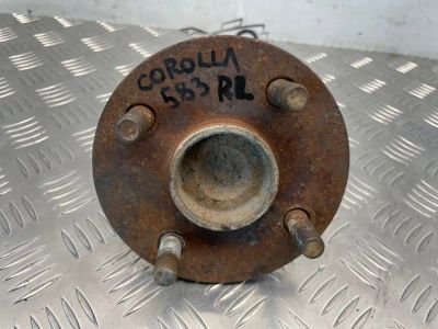 Лот: 21702688. Фото: 1. ступица Toyota Corolla ZZE121L. Двигатель и элементы двигателя