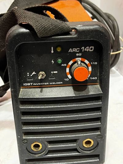 Лот: 21235225. Фото: 1. Инвертор сварочный ARC-140 bimarc... Сварочные аппараты