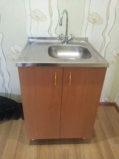 Лот: 5144782. Фото: 1. тумба кухонная с мойкой. Другое (кухонная мебель)