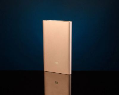 Лот: 19696160. Фото: 1. Портативный аккумулятор Xiaomi... Внешние, портативные аккумуляторы для смартфонов (Power bank)