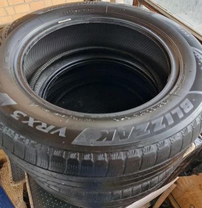 Лот: 25794135. Фото: 1. 185/60R15 Bridgestone Blizzak... Шины