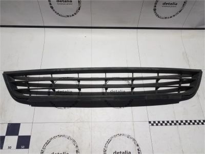Лот: 11250299. Фото: 1. Решетка радиатора средняя Volkswagen... Кузов
