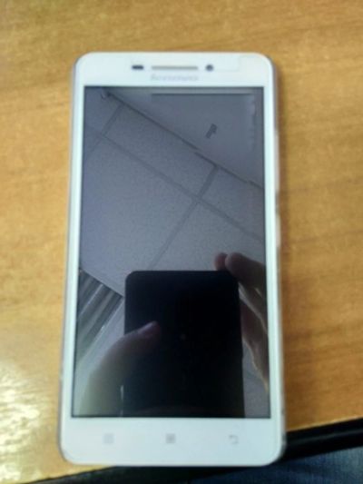 Лот: 12826376. Фото: 1. Lenovo A5000. Смартфоны