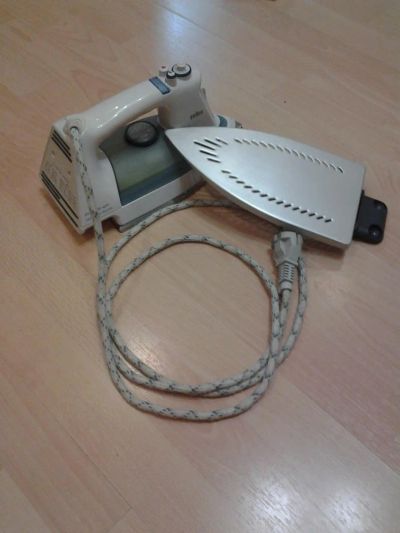 Лот: 4589436. Фото: 1. утюг. Утюги, парогенераторы, отпариватели