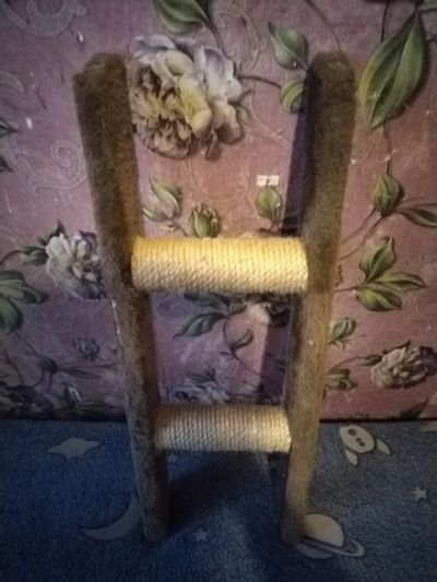 Лот: 25582557. Фото: 1. Лесенка-когтеточка для котов. Домики, переноски, клетки, когтеточки