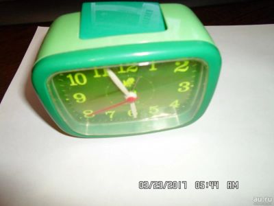 Лот: 9315008. Фото: 1. Часы/будильник зелёные. Часы настенные, настольные
