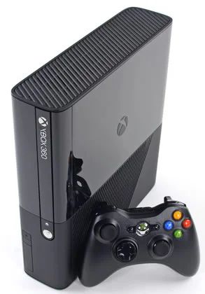 Лот: 5050108. Фото: 1. Приставка. Xbox 360 Е. 250 GB... Игровые приставки, консоли