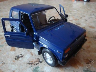 Лот: 884994. Фото: 1. ВАЗ-2121 Нива 1:36. Автомоделизм