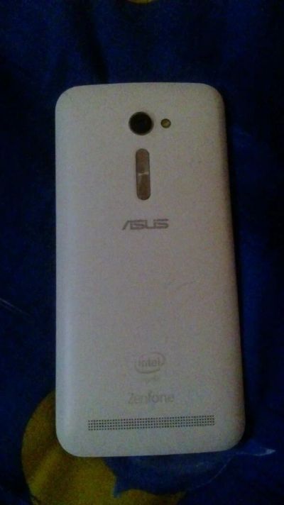 Лот: 12618914. Фото: 1. Смартфон Asus zenfone 2. Смартфоны