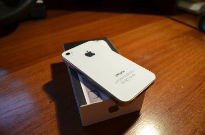Лот: 7015032. Фото: 1. Айфон Iphone 4 8gb Белый. Смартфоны