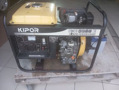 Лот: 25314007. Фото: 1. Дизельный генератор kipor kde3500e... Бензо-, мотоинструмент