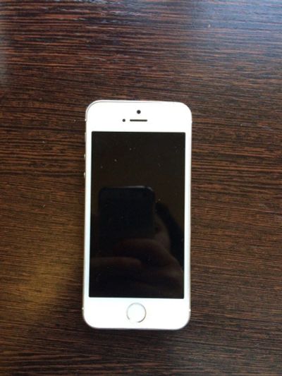 Лот: 9919462. Фото: 1. Iphone 5 и 4S. Смартфоны