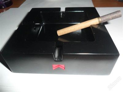 Лот: 1022552. Фото: 1. Пепельница Marlboro. Сувенирные мелочи