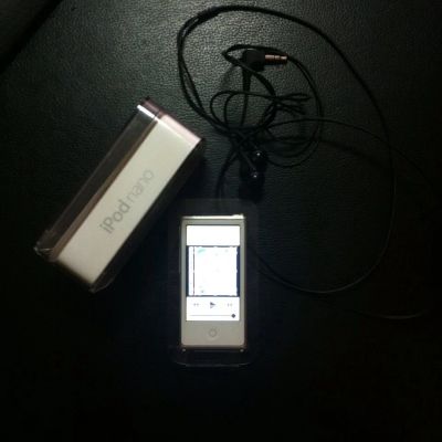 Лот: 4649168. Фото: 1. Apple iPod Nano 7 16Gb silver... Плееры