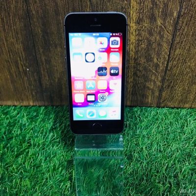Лот: 16455213. Фото: 1. Смартфон Apple iPhone SE 32GB... Смартфоны