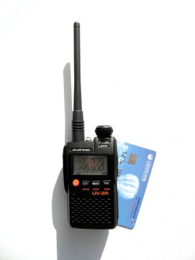 Лот: 11435509. Фото: 1. Baofeng UV-3R Mark II миниатюрная... Рации, радиостанции