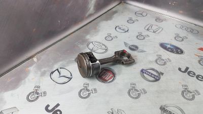 Лот: 23586317. Фото: 1. Поршень с шатуном Nissan Note... Двигатель и элементы двигателя
