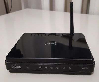 Лот: 17352518. Фото: 1. Продам Wi-Fi Роутер D-Link DIR-300. Маршрутизаторы (роутеры)