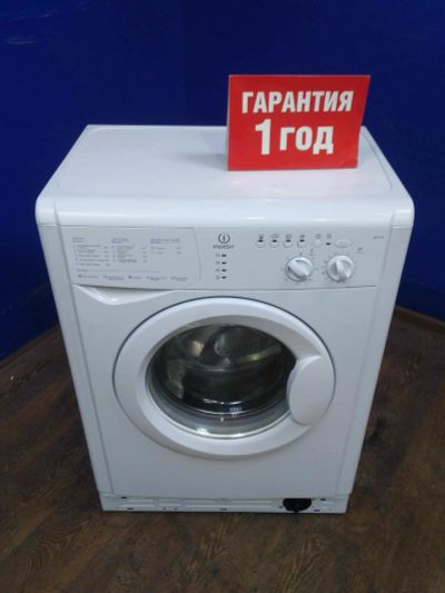 Лот: 14354313. Фото: 1. Стиральная машина indesit wisl... Стиральные машины